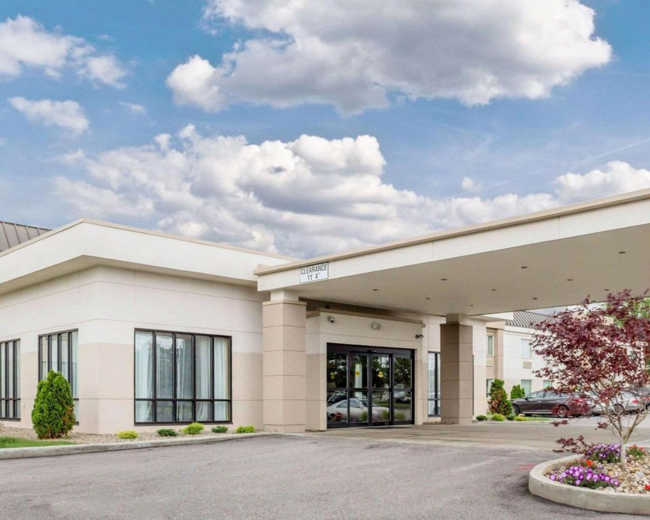 Clarion Hotel Beachwood-Cleveland Екстер'єр фото